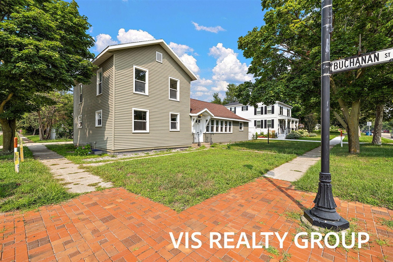 2nd image of 103 E Savidge St, Spring Lake, MI 49456 | MLS# 70531876