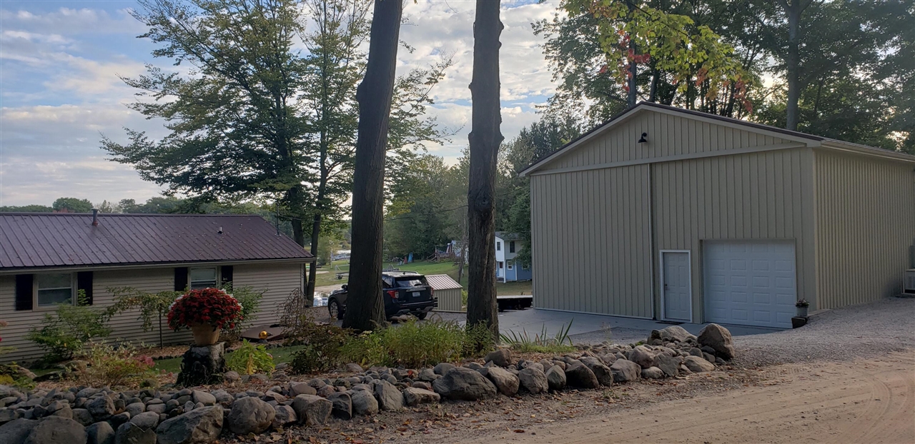 2nd image of 302 & 304 Eastland Dr, Le Roy, MI 49655 | MLS# 70531882