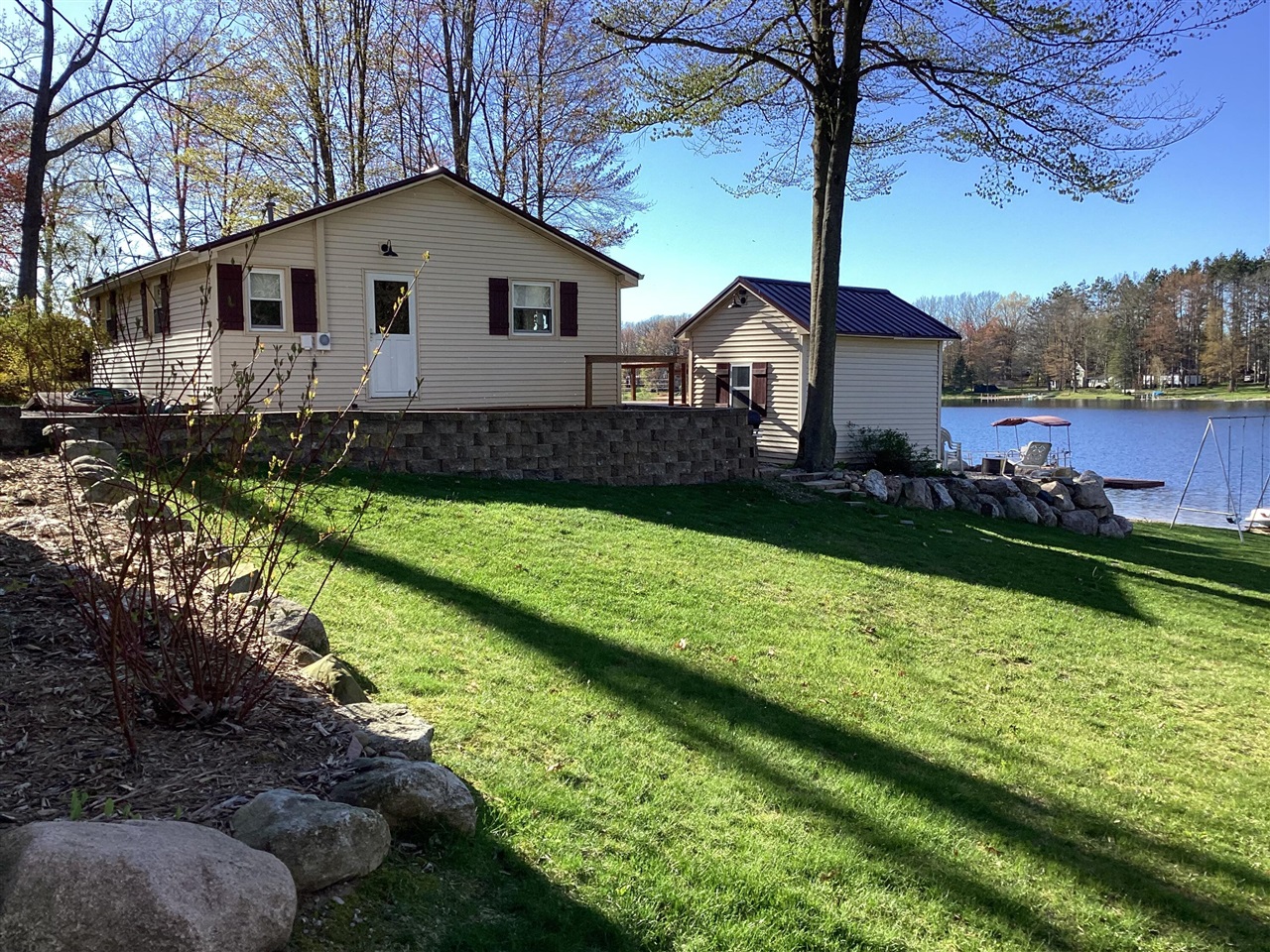 3rd image of 302 & 304 Eastland Dr, Le Roy, MI 49655 | MLS# 70531882