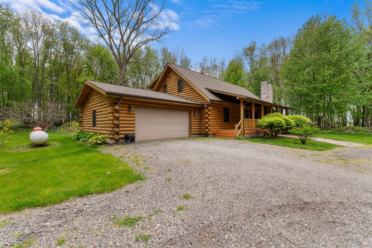 Homes for sale in Jonesville, MI | 12215 Goffe Rd, Jonesville, MI 49250 | MLS# 70532036