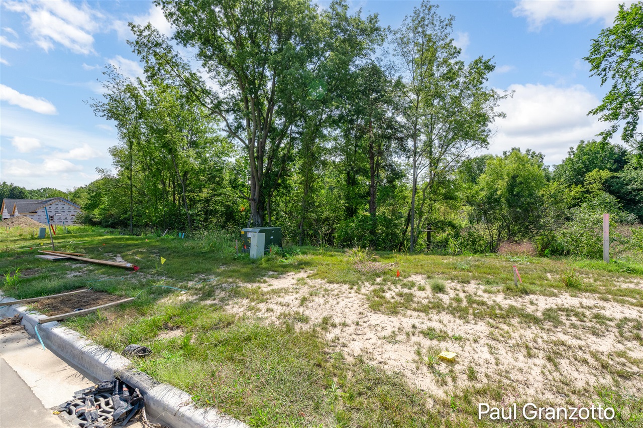 Land for sale at 3044 Arbor Crk Ave, Grand Rapids, MI 49512 | MLS# 70532178
