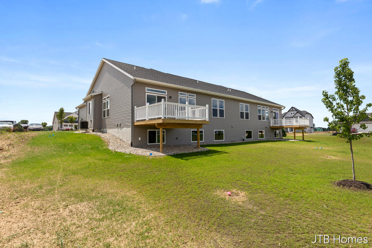 4th image of 7603 Brook Villa South #136, Allendale, MI 49401 | MLS# 70532206