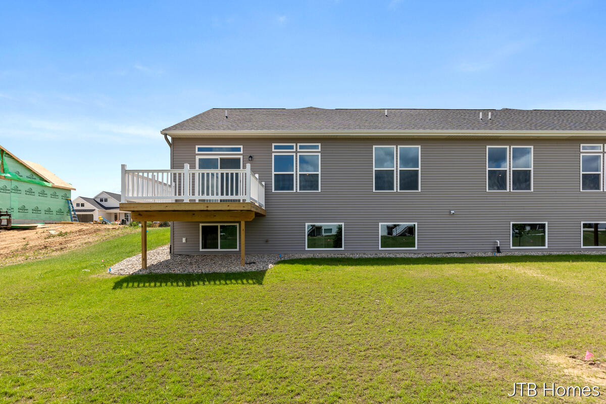 5th image of 7603 Brook Villa South #136, Allendale, MI 49401 | MLS# 70532206