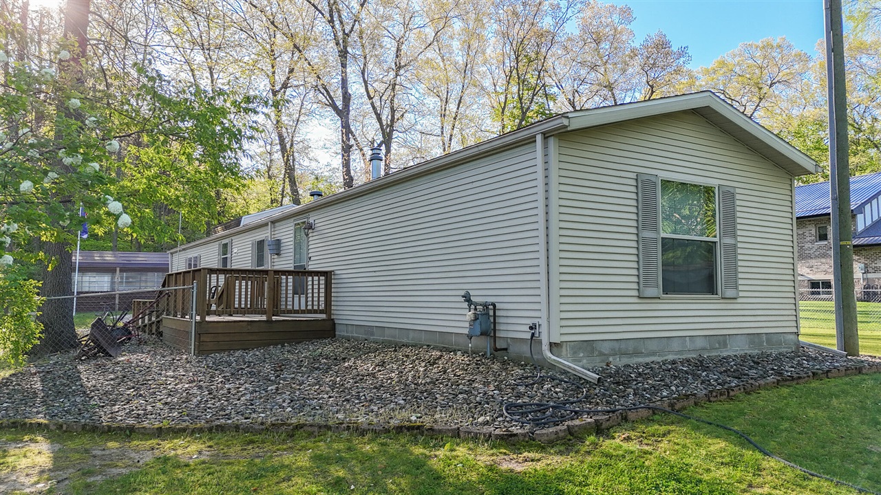 3rd image of 24599 Linden St, Dowagiac, MI 49047 | MLS# 70532360