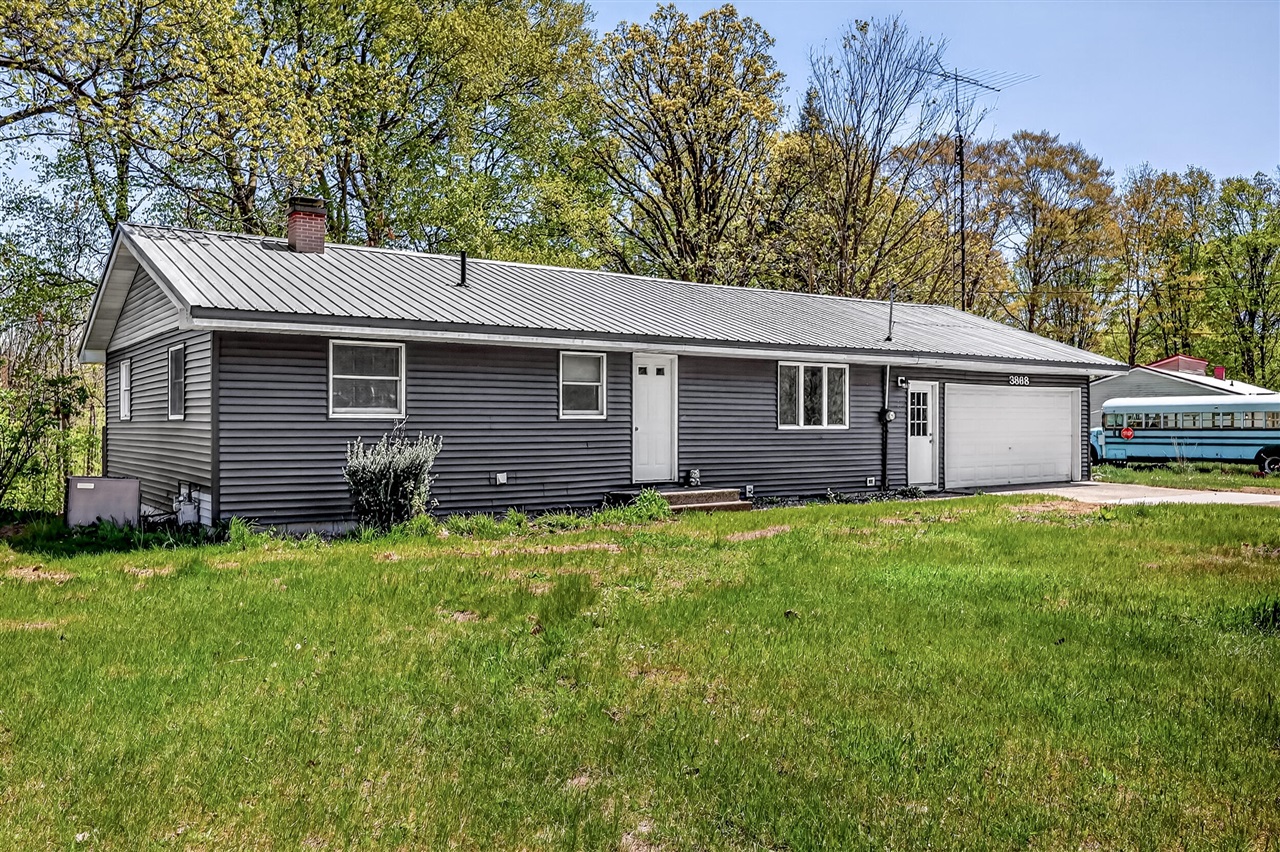 5th image of 3868 S Riverview Dr, Hesperia, MI 49421 | MLS# 70532673