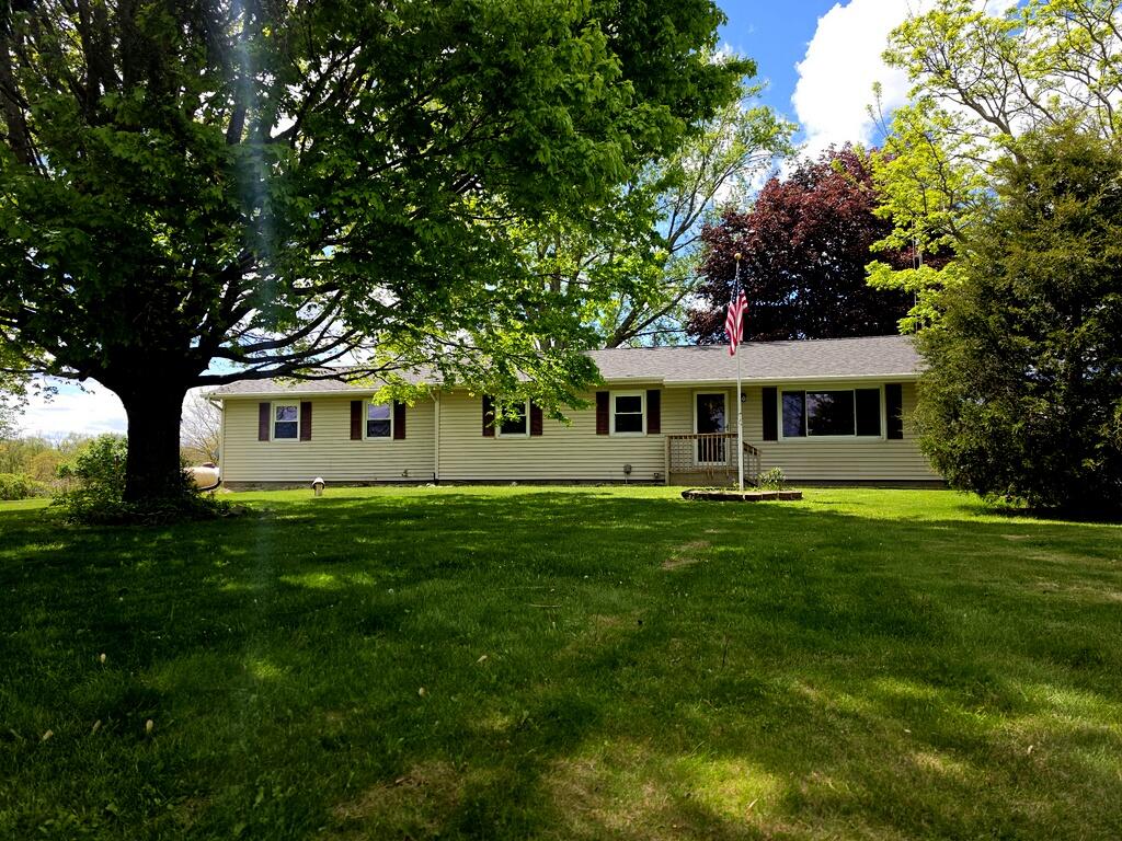 Homes for sale in Sherwood, MI | 512 Athens Rd, Sherwood, MI 49089 | MLS# 70532706