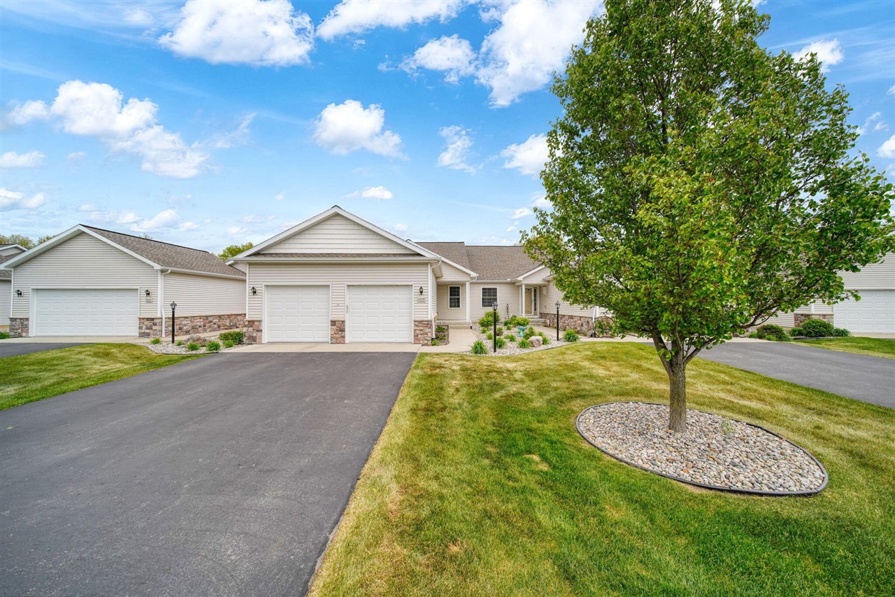 2nd image of 4015 Eastbridge Cir, Stockbridge, MI 49285 | MLS# 70532791