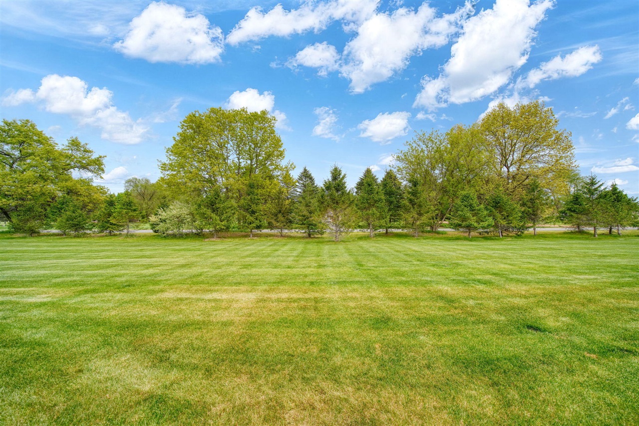 43rd image of 4015 Eastbridge Cir, Stockbridge, MI 49285 | MLS# 70532791
