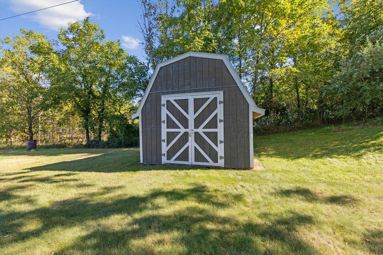 53rd image of 8590 Greenfield Hwy, Bellevue, MI 49021 | MLS# 70532972