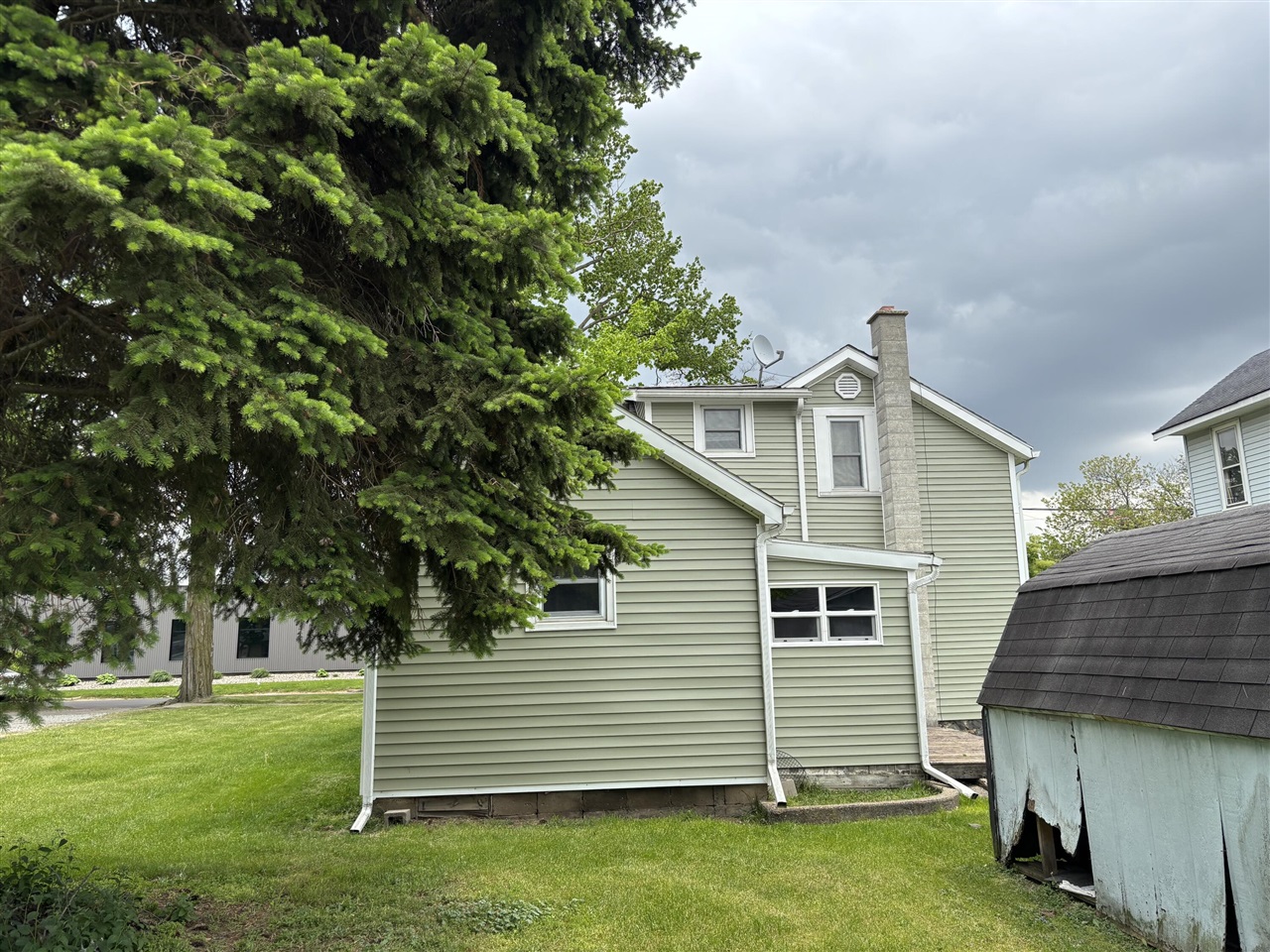 3rd image of 202 N Clay St, Sturgis, MI 49091 | MLS# 70533089