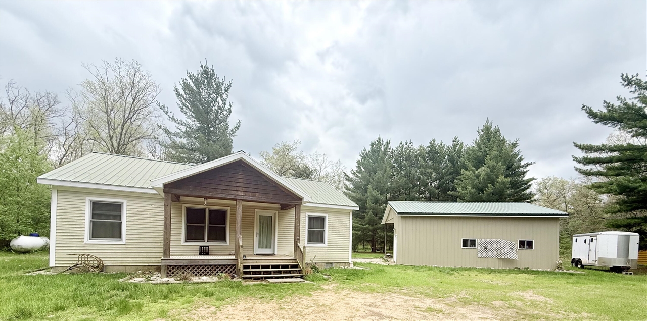 Photo 1 of Single family home for sale at 2472 W 14 Mile Rd, Bitely, MI 49309 | MLS# 70533122 | Listing updated on 2026-09-17