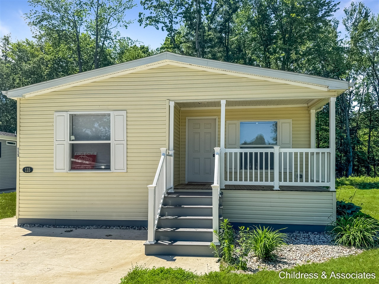 Homes for sale in Sparta, MI | 115 San Souci Dr, Sparta, MI 49345 | MLS# 70533289