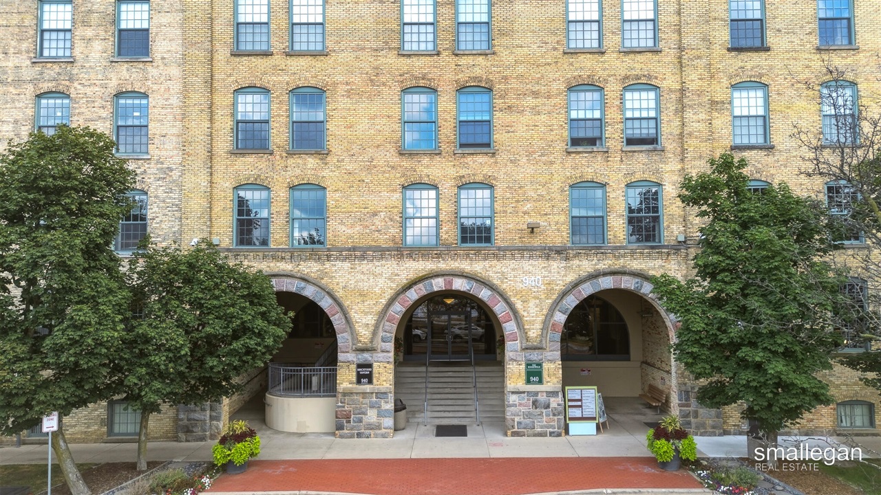 1st image of 940 Monroe Ave #444, Grand Rapids, MI 49503 | MLS# 70533306
