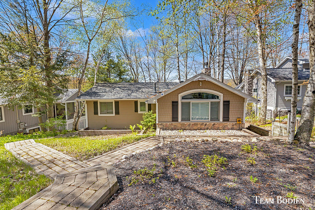 1st image of 11320 Alpine Rd, Stanwood, MI 49346 | MLS# 70533340