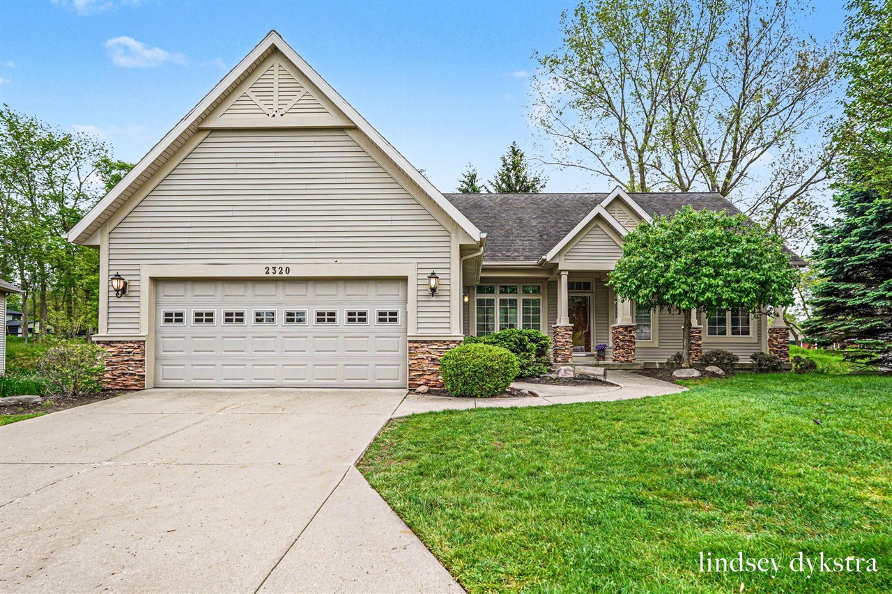 1st image of 2320 Red Oak Ct, Grand Rapids, MI 49504 | MLS# 70533391