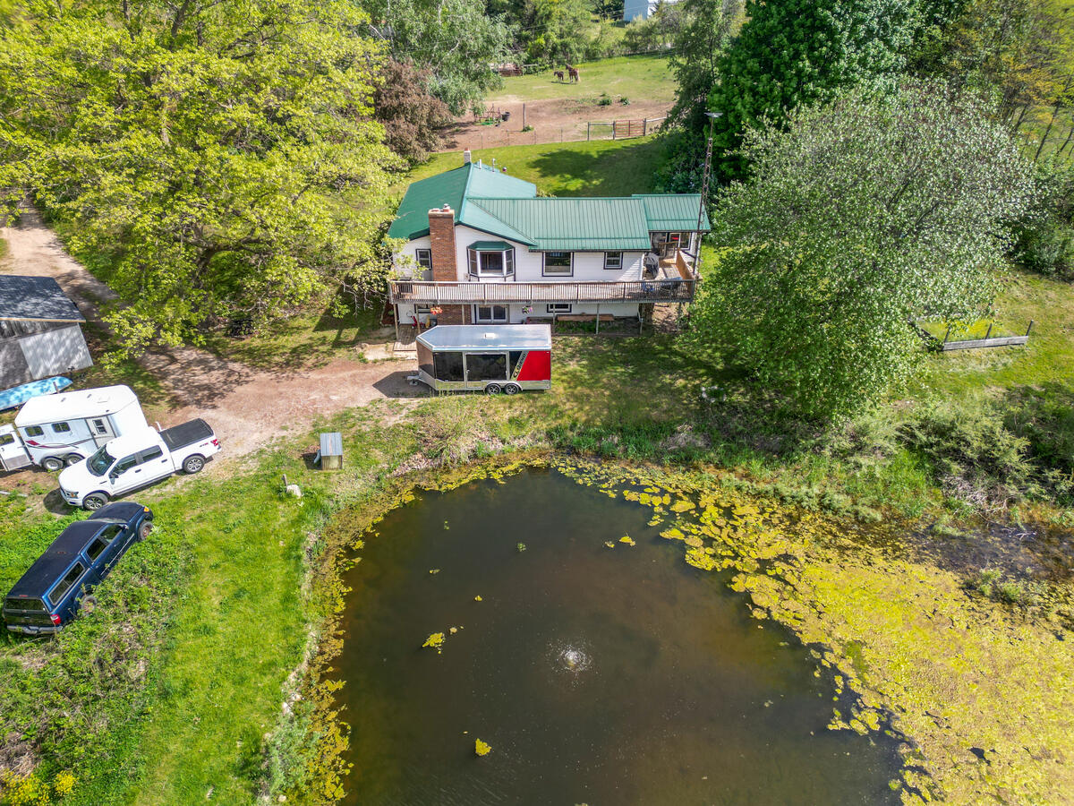 3rd image of 1674 W 104Th St, Grant, MI 49327 | MLS# 70533404