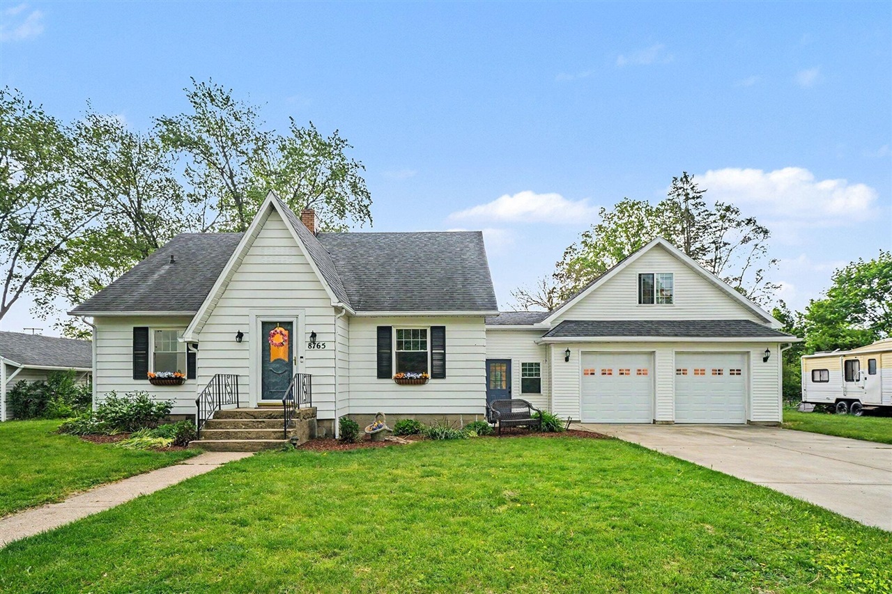Homes for sale in Berrien Springs, MI | 8765 Grove Ave, Berrien Springs, MI 49103 | MLS# 70533430