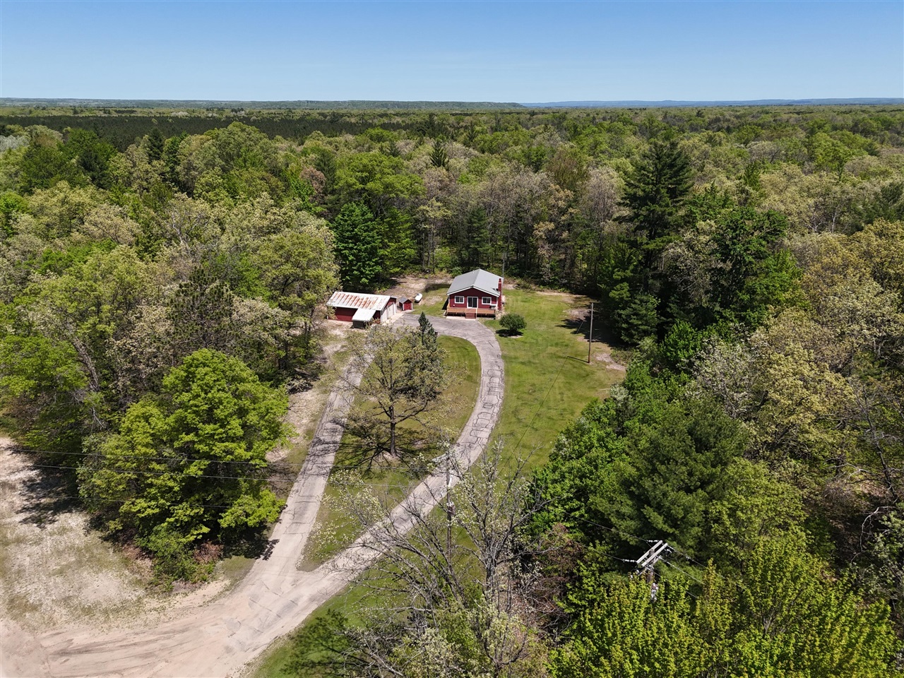 4th image of 663 Seaman Rd, Wellston, MI 49689 | MLS# 70533513