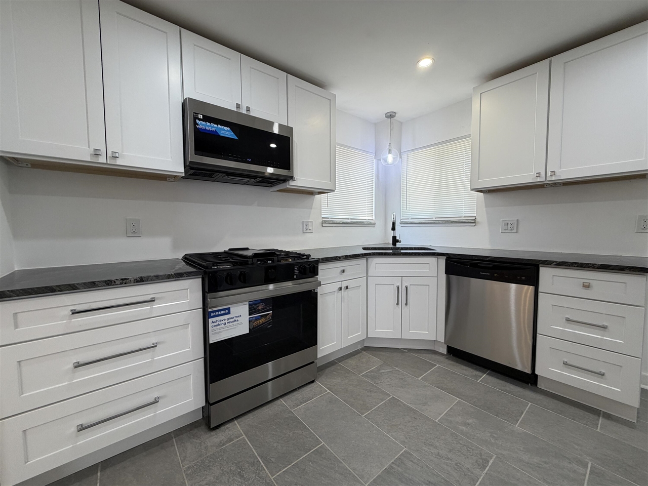 3rd image of 8026 Pembroke Ave, Detroit, MI 48221 | MLS# 70533540