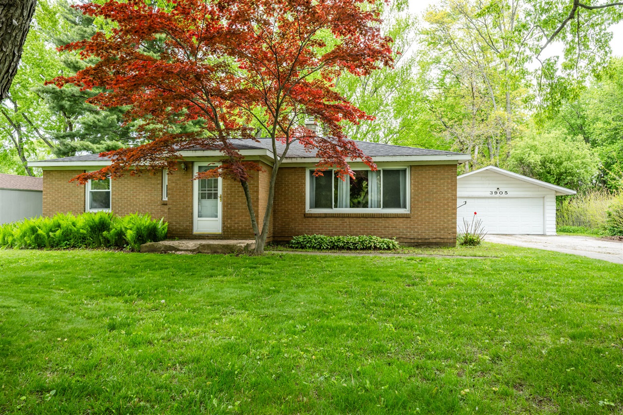 Homes for sale in Saint Joseph, MI | 3905 Meadow Ln, Saint Joseph, MI 49085 | MLS# 70533583