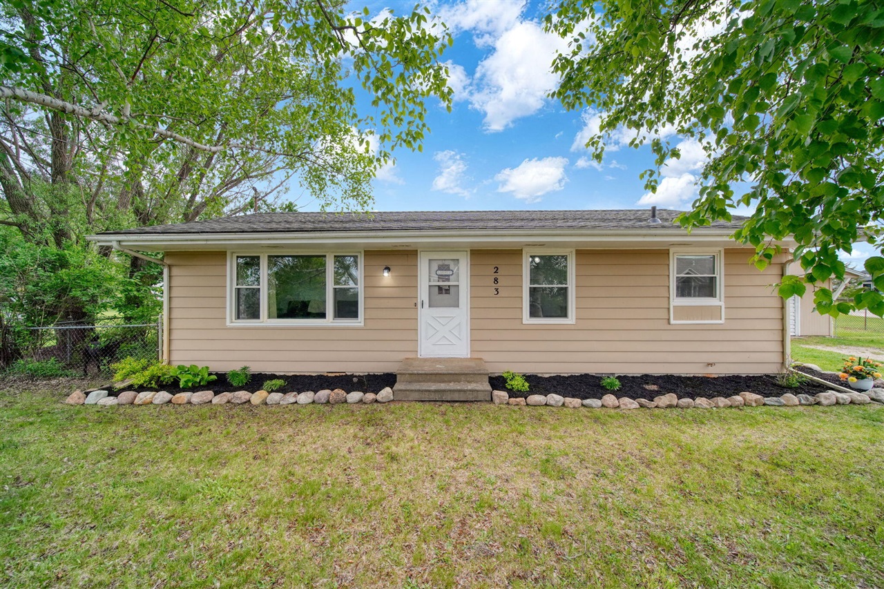 Homes for sale in Cement City, MI | 283 Somerset Dr, Cement City, MI 49233 | MLS# 70533637