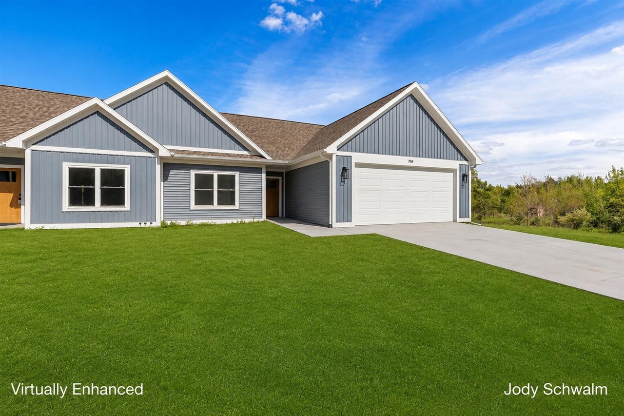 3rd image of 748 Noble Dr, Belding, MI 48809 | MLS# 70533642