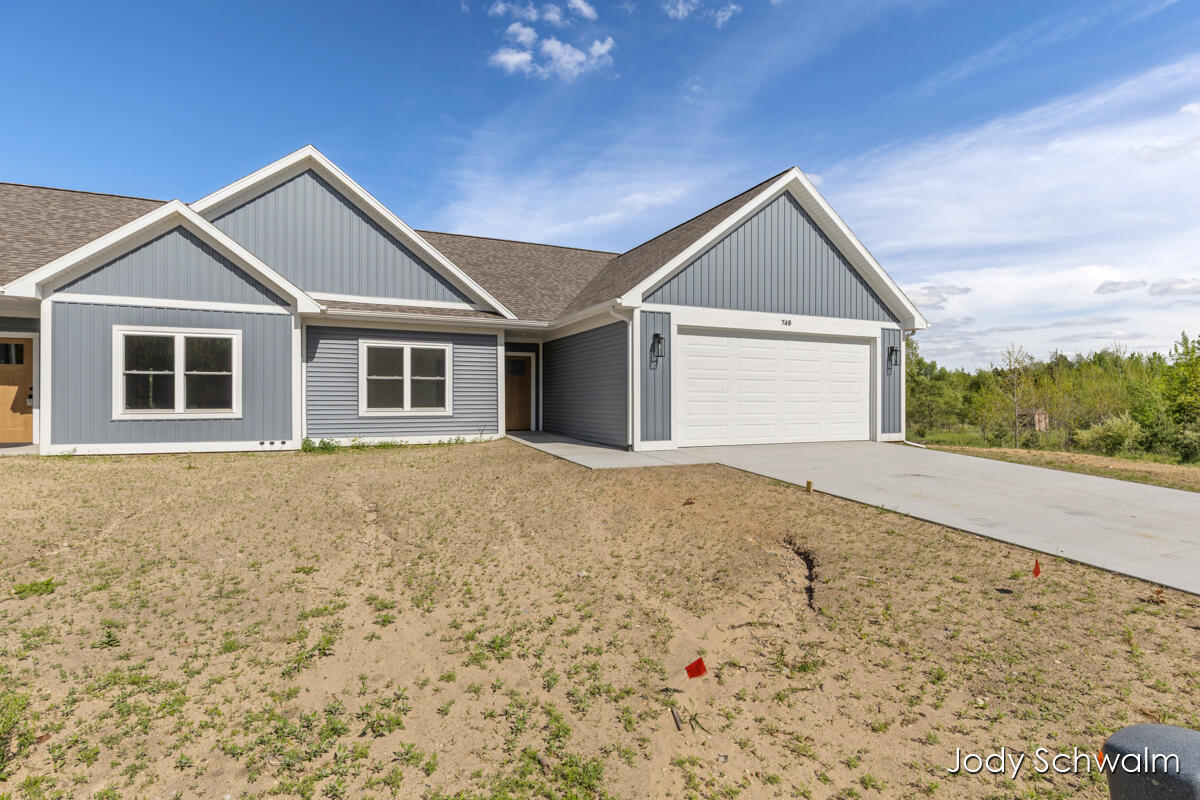 4th image of 748 Noble Dr, Belding, MI 48809 | MLS# 70533642
