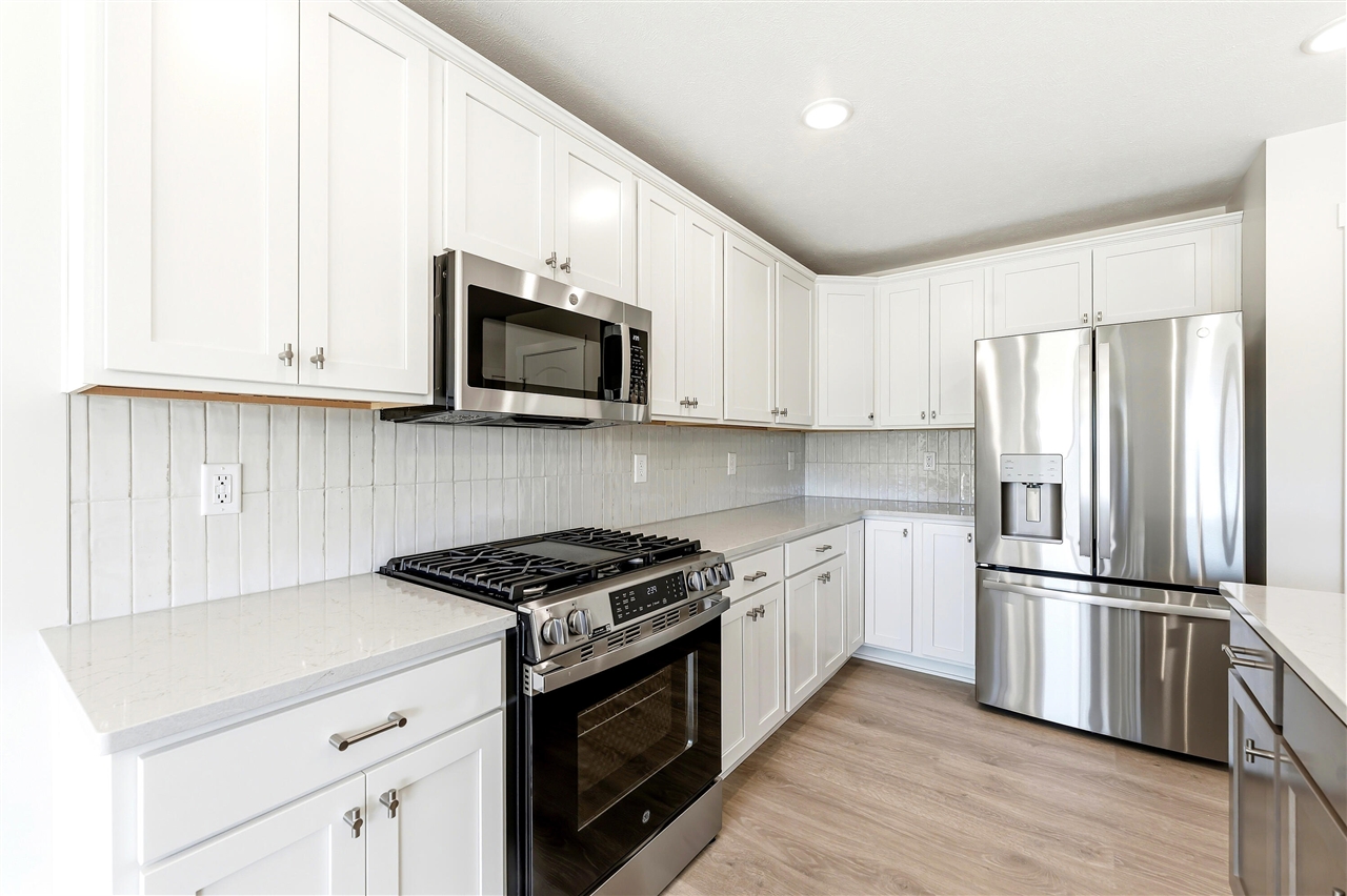 4th image of 914 Indiana Ave, South Haven, MI 49090