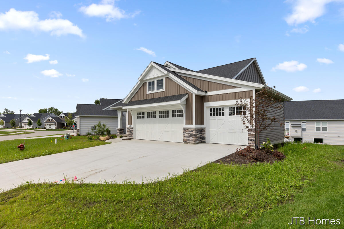 3rd image of 3781 Windsor Ridge Dr #49, Rockford, MI 49341 | MLS# 70533766