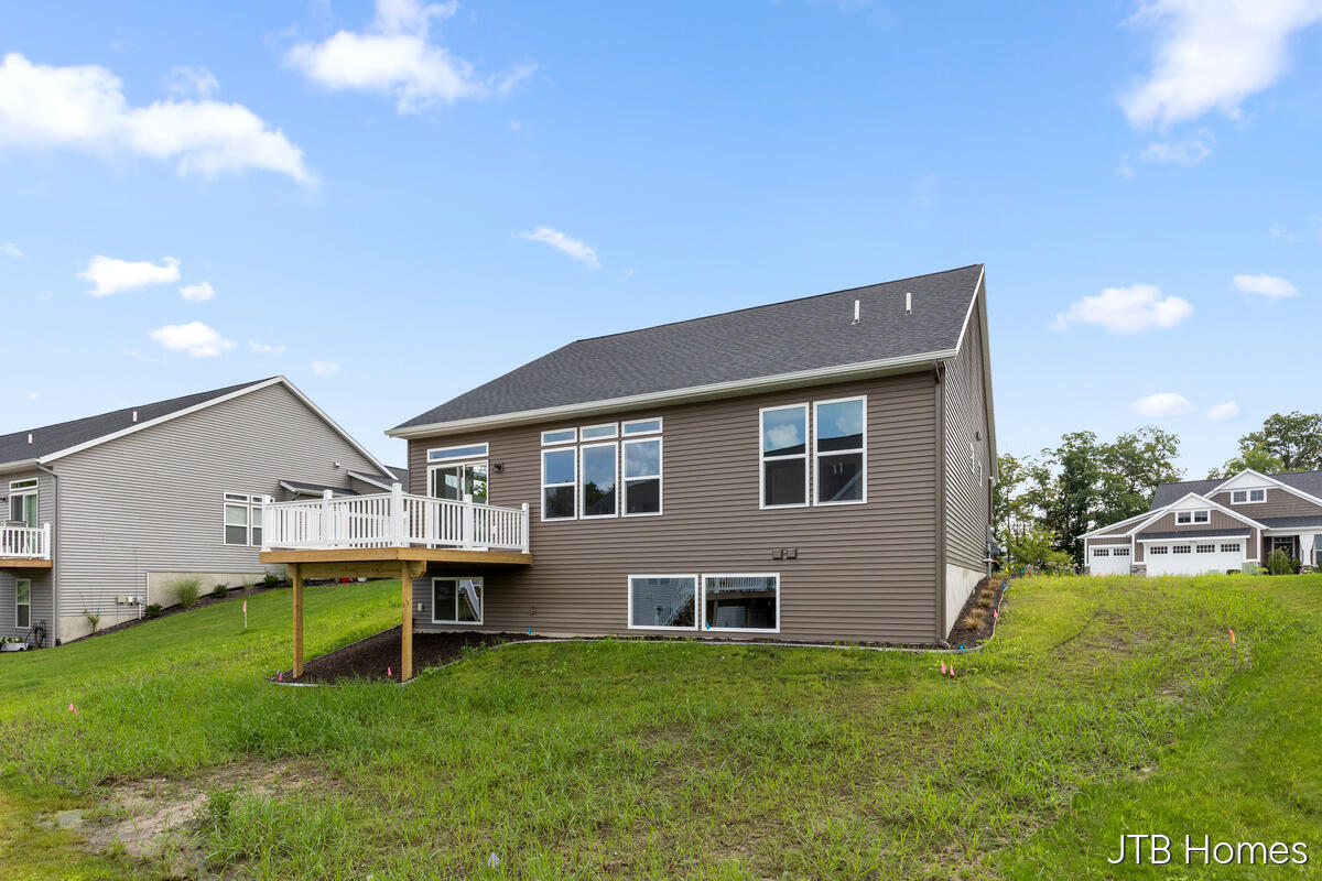 31st image of 3781 Windsor Ridge Dr #49, Rockford, MI 49341 | MLS# 70533766
