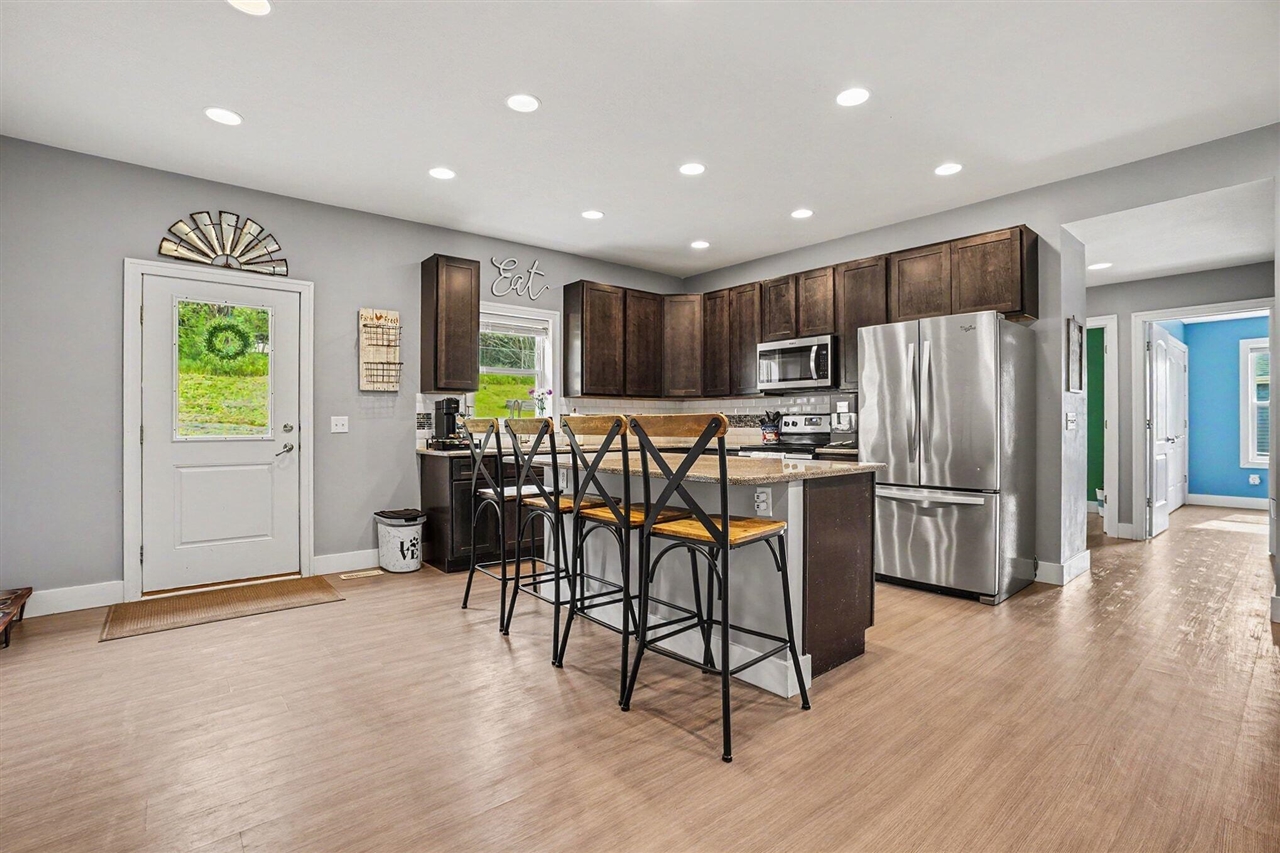 Photo 4 of Single family home for sale at 31800 Pine Ridge Cir, Lawton, MI 49065 | MLS# 70533793 | Listing updated on 2026-09-18