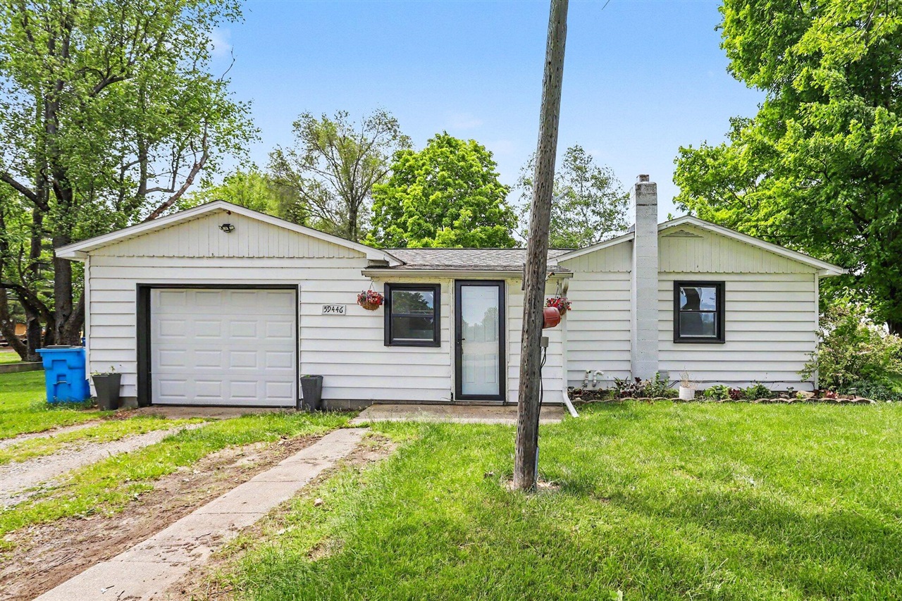 Homes for sale in Colon, MI | 59446 Manor Rd, Colon, MI 49040 | MLS# 70534145