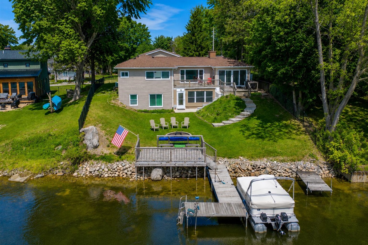 Homes for sale in Cement City, MI | 12569 S Crystal Lake Dr, Cement City, MI 49233 | MLS# 70534197