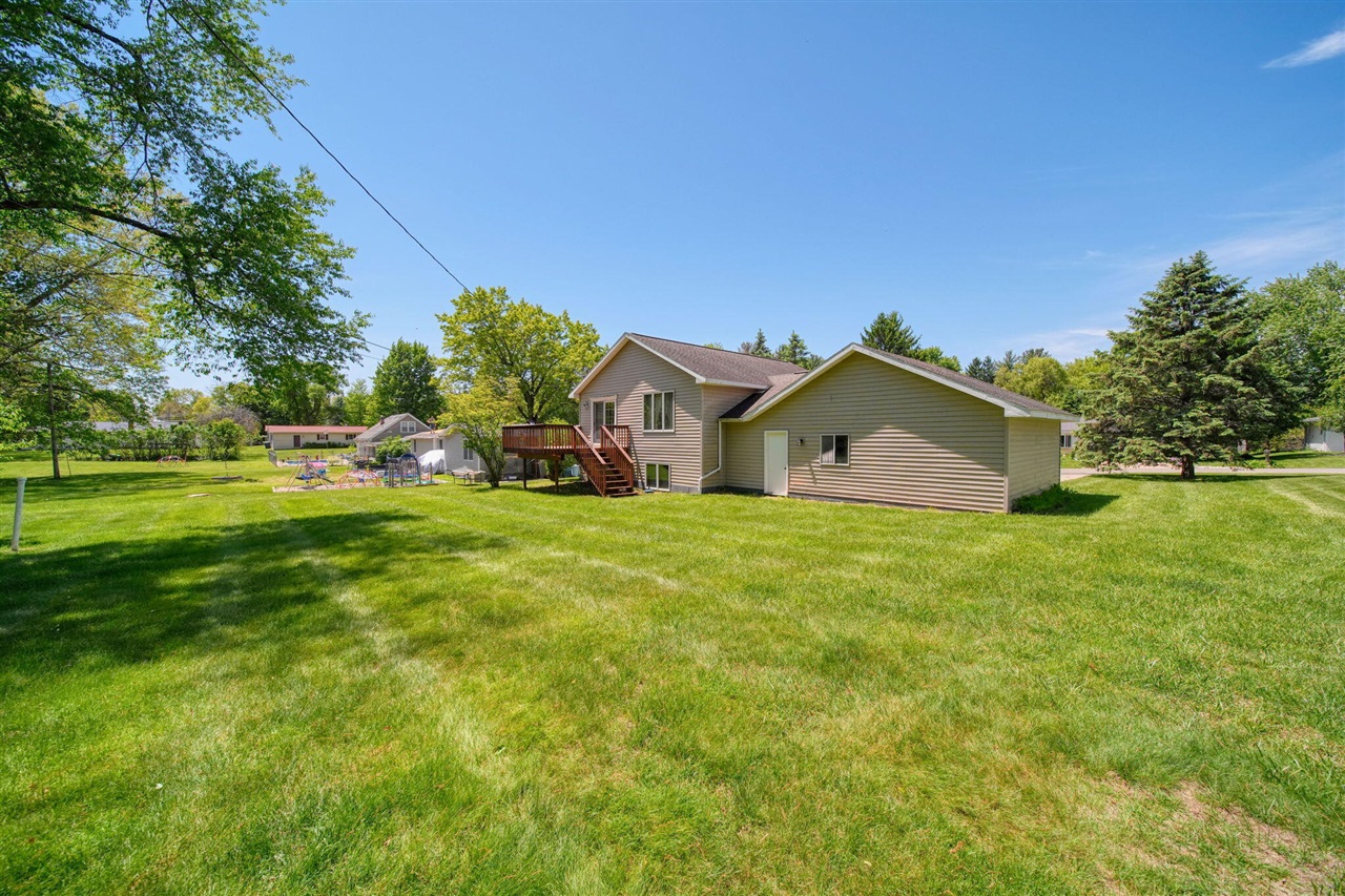 Homes for sale in Jonesville, MI | 475 Greenbriar Pl, Jonesville, MI 49250 | MLS# 70534267