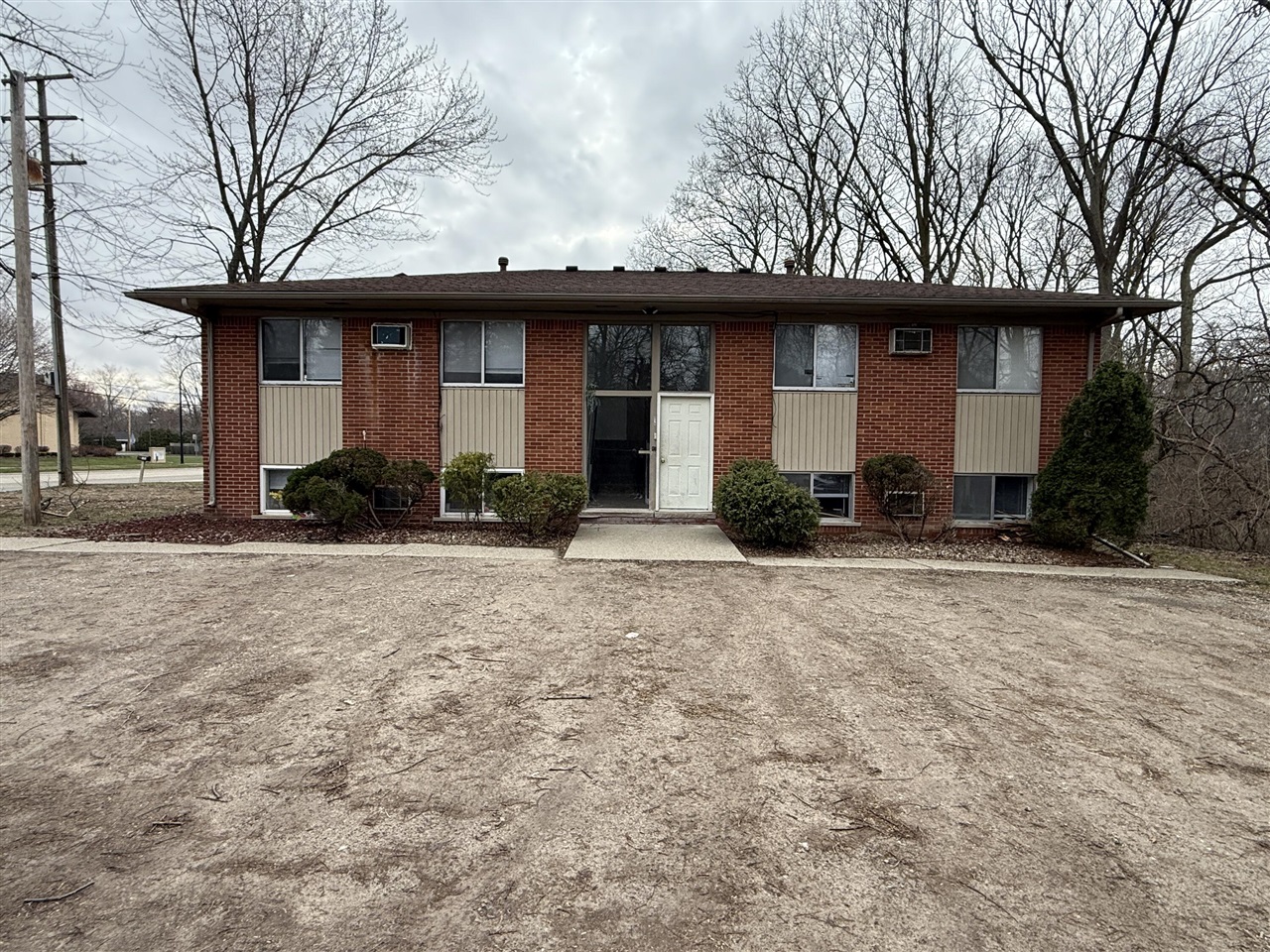 Homes for sale in Ypsilanti, MI | 938 Grove Rd, Ypsilanti, MI 48198 | MLS# 70534352