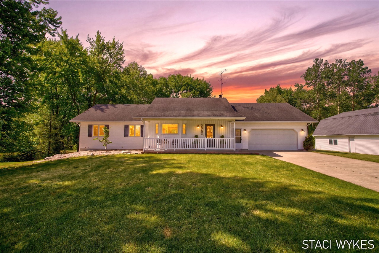 image of 2550 Ranchland Dr, Byron Center, MI 49315 | MLS# 70534396