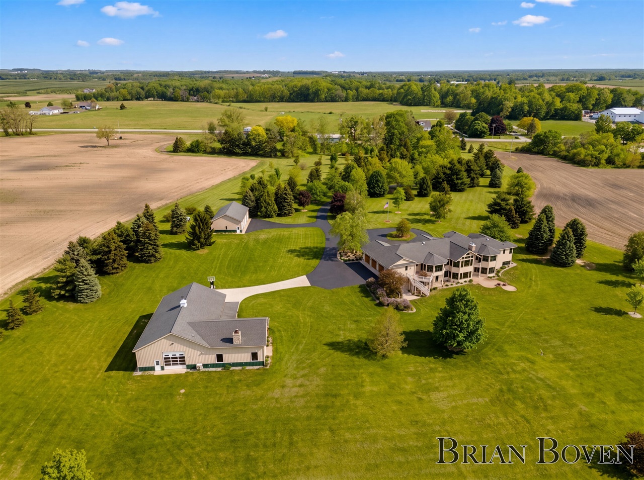Photo 1 of Mansion for sale at 1740 7 Mile Rd, Comstock Park, MI 49321 | MLS# 70534479 | Listing updated on 2026-10-05