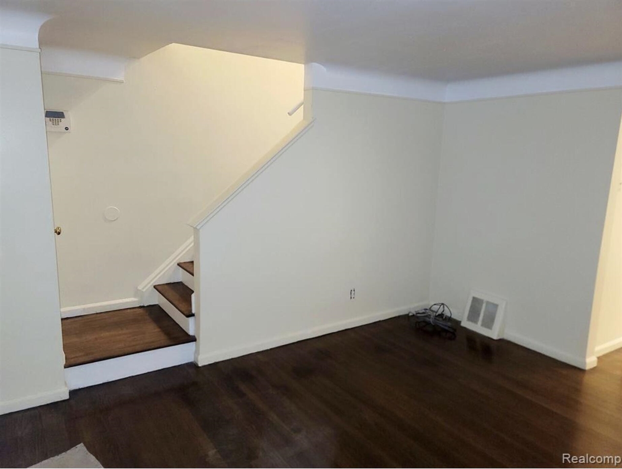2nd image of 19925 Greenfield Rd, Detroit, MI 48235 | MLS# 70534562