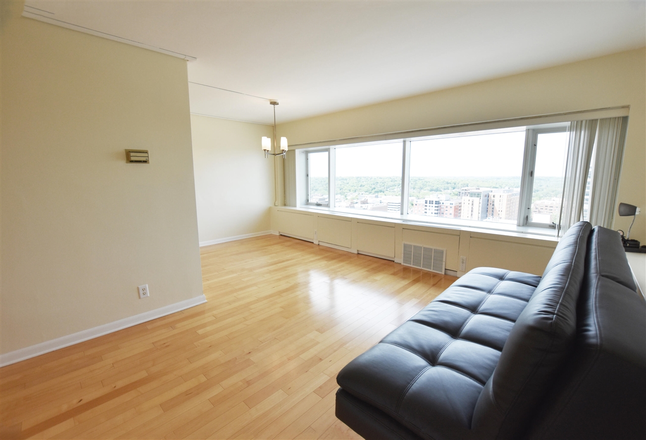 1st image of 555 E William St #20i, Ann Arbor, MI 48104 | MLS# 70534681