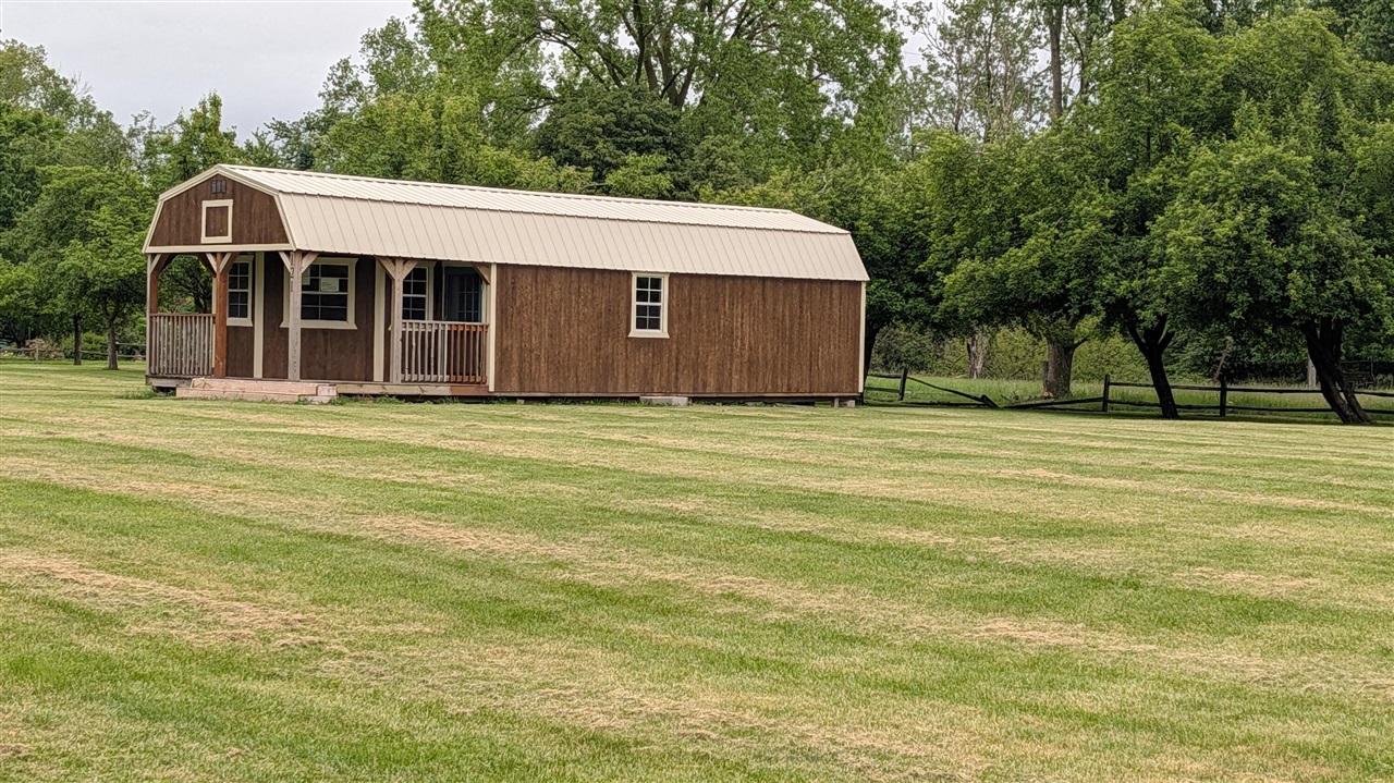 3rd image of 121 W Adams Rd, Bronson, MI 49028 | MLS# 70534800