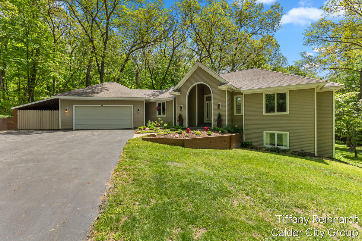 2nd image of 2760 Tyler Trl, Lowell, MI 49331 | MLS# 70534816