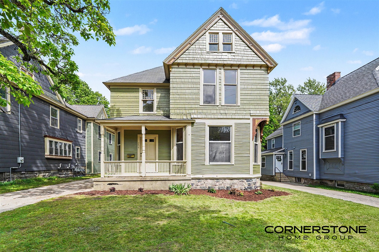 Homes for sale in Grand Rapids, MI | 254 James Ave, Grand Rapids, MI 49503 | MLS# 70534881