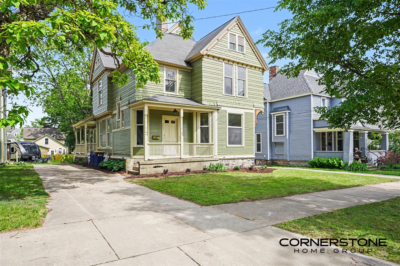 Homes for sale in Grand Rapids, MI | 254 James Ave, Grand Rapids, MI 49503 | MLS# 70534881
