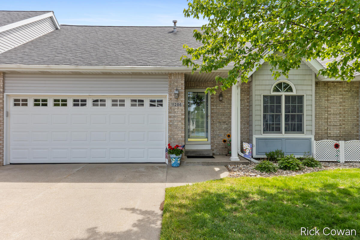 11286-blue-heron-pkwy-24-holland-mi-49424/hzid_f6dd4454