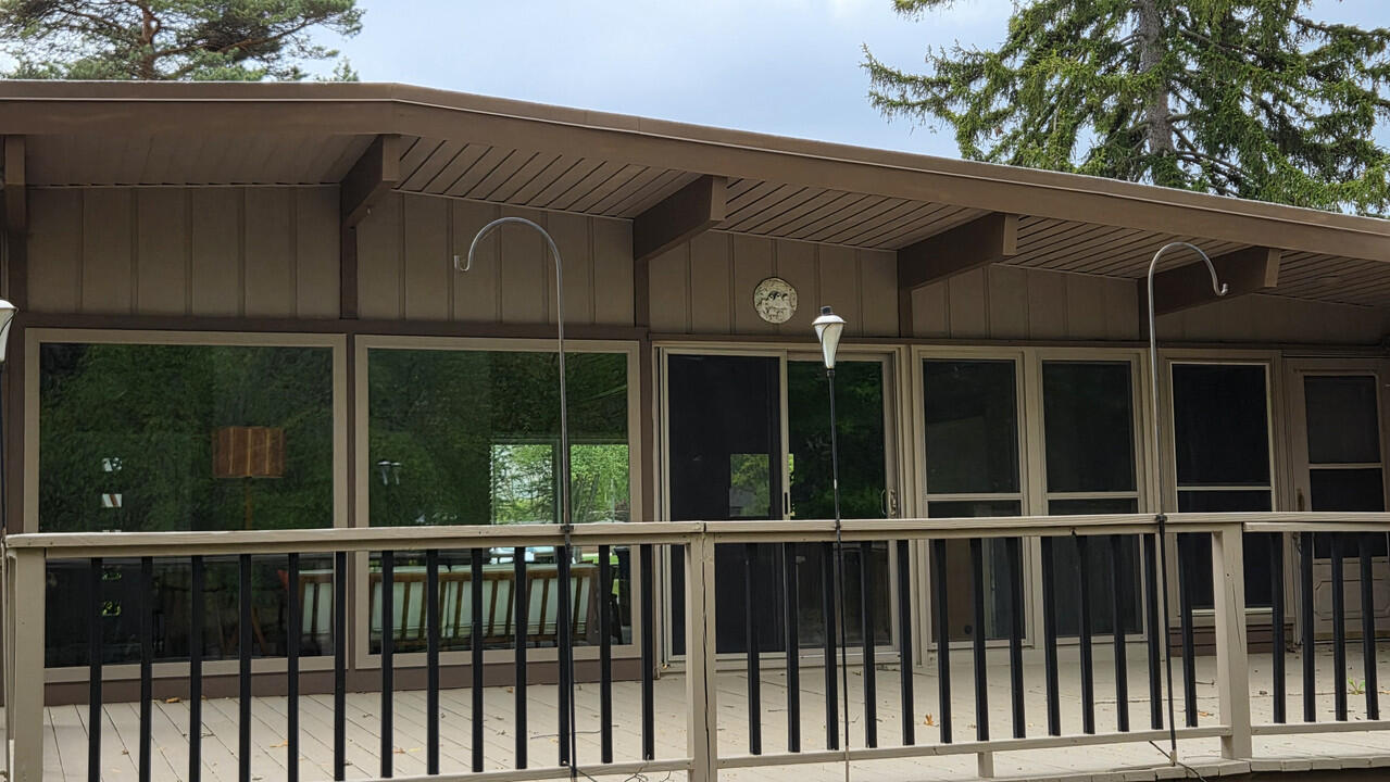 4th image of 32619 Greenland Ct, Livonia, MI 48154 | MLS# 70535039