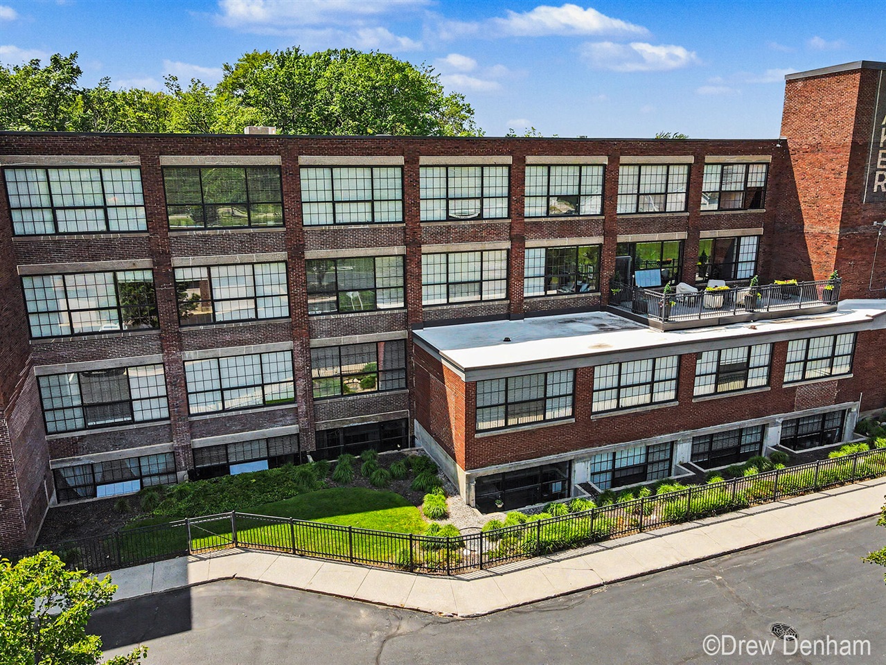 2nd image of 533 Columbia Ave #007, Holland, MI 49423 | MLS# 70535152