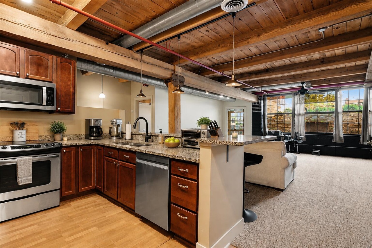 5th image of 533 Columbia Ave #007, Holland, MI 49423 | MLS# 70535152