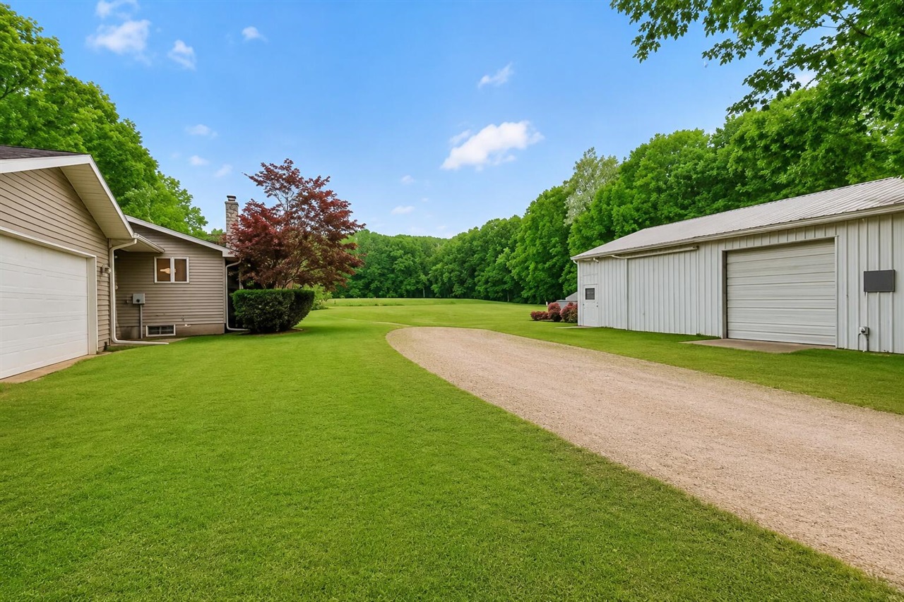3rd image of 3076 Senator Rd, Sheridan, MI 48884 | MLS# 70535191