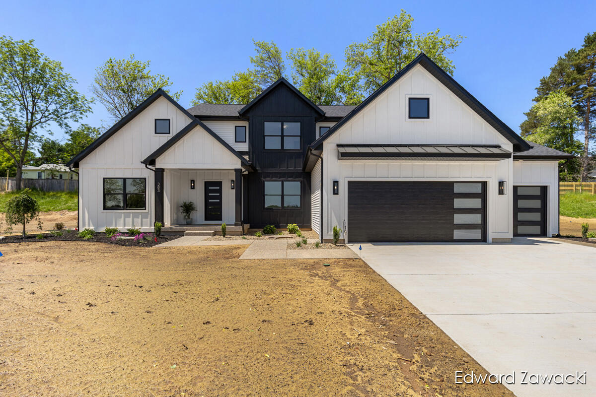 Homes for sale in Rockford, MI | 383 Rogue River View Dr, Rockford, MI 49341 | MLS# 70535275