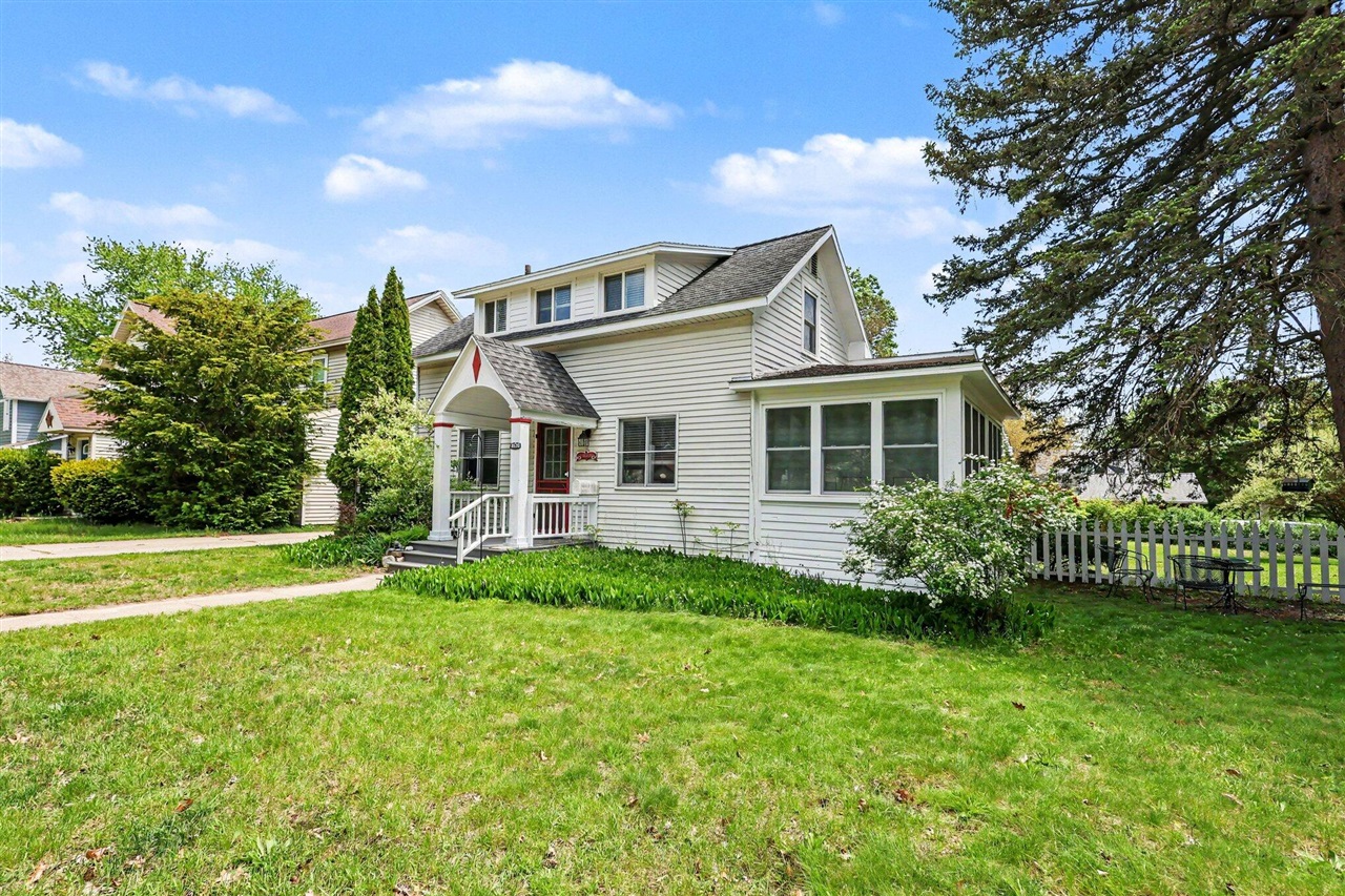 Homes for sale in Montague, MI | 8638 Sheridan St, Montague, MI 49437 | MLS# 70535315